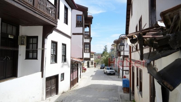 Taraklı'nın tarihi evleri Hayran bırakıyor