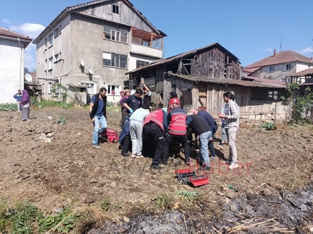 Korku dolu anlar! Ayağını çapa makinesine kaptırdı