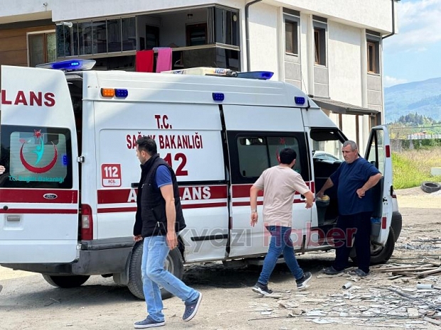 Korku dolu anlar! Ayağını çapa makinesine kaptırdı