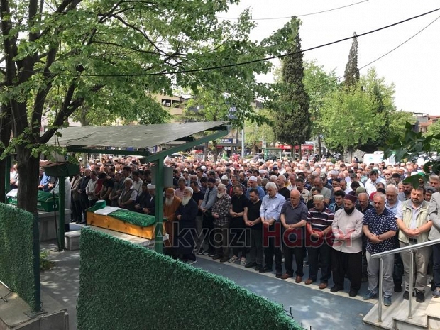 Akyazının sevilen esnafı defnedildi.