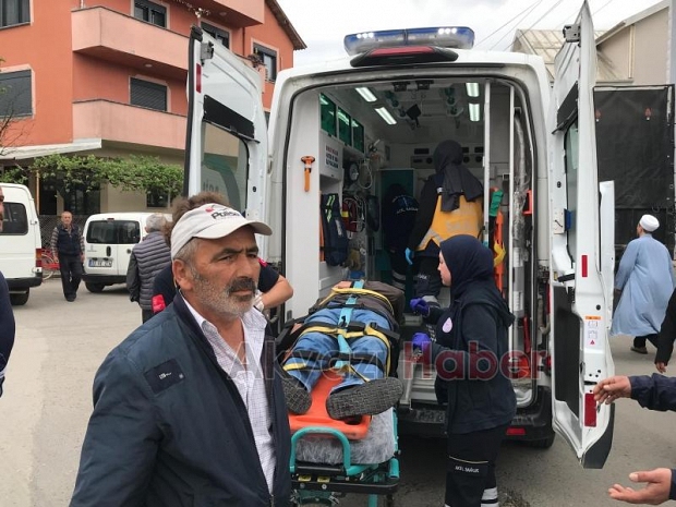 Cadde'de Cip yaya'ya çarptı 