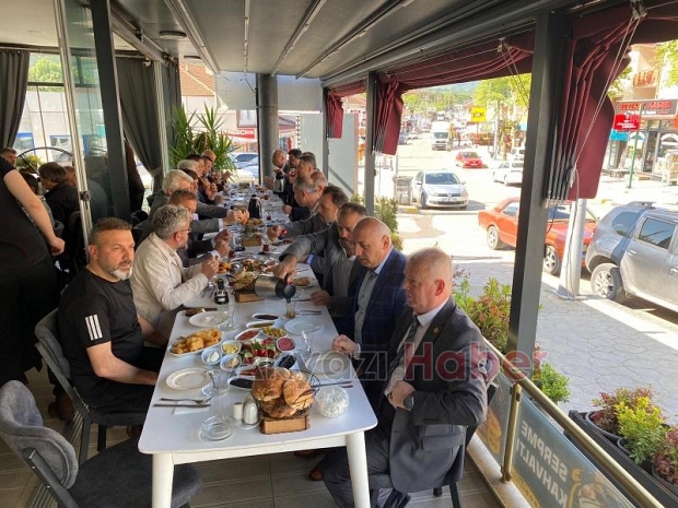 Muhtarlar kahvaltıda buluştu