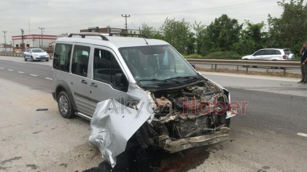 Kafa kafaya çarpıştılar 1 yaralı