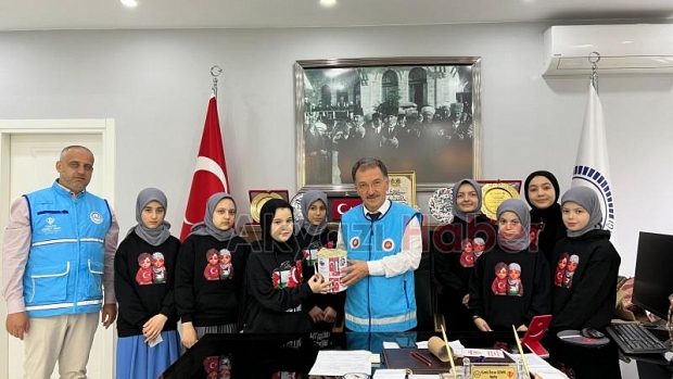 Kız Kur’an kursu öğrencilerinden Filistin’e destek