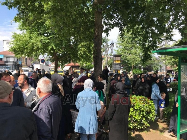 Akyazı'da ilk hac kafilesi yola çıktı