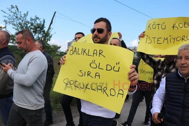 Akyazıda 40 yıllık koku isyanı