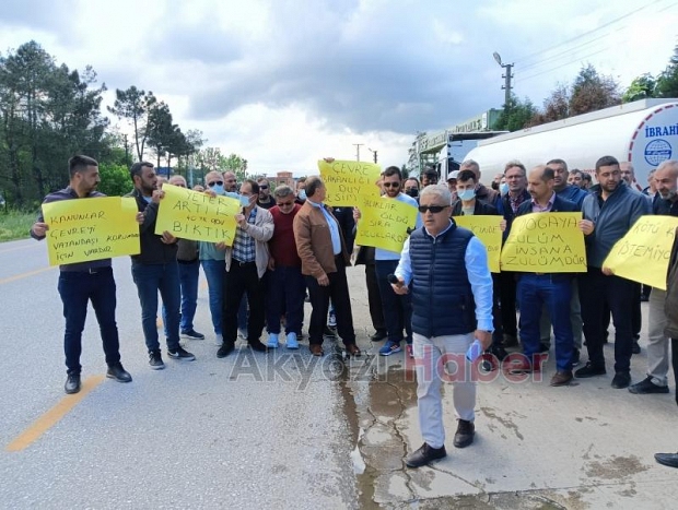Akyazıda 40 yıllık koku isyanı