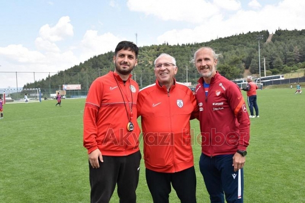 Akyazı Altınordu Futbol Okulu turnuvanın en çok atan takımı