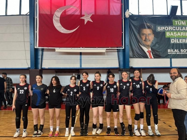 Akyazı'da okullararası voleybol
