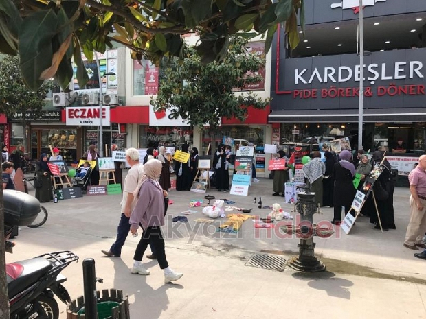 Gazze için Akyazıda sessiz eylem nöbeti sürüyor