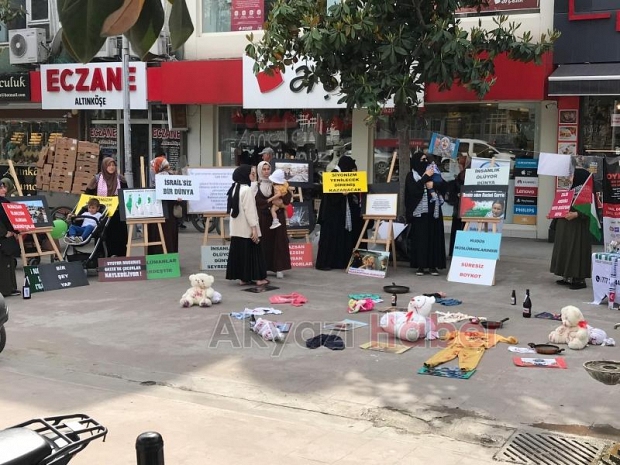 Gazze için Akyazıda sessiz eylem nöbeti sürüyor
