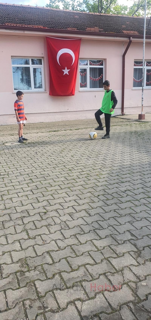 Yağcılar Spor maçlara okul avlusunda hazırlanıyor 