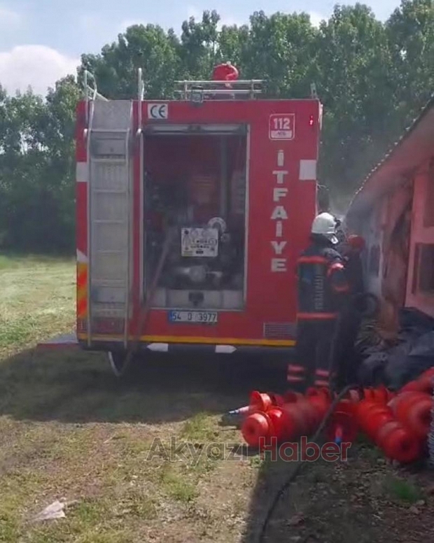 Süpren yolunda tavuk çiftliğinde yangın