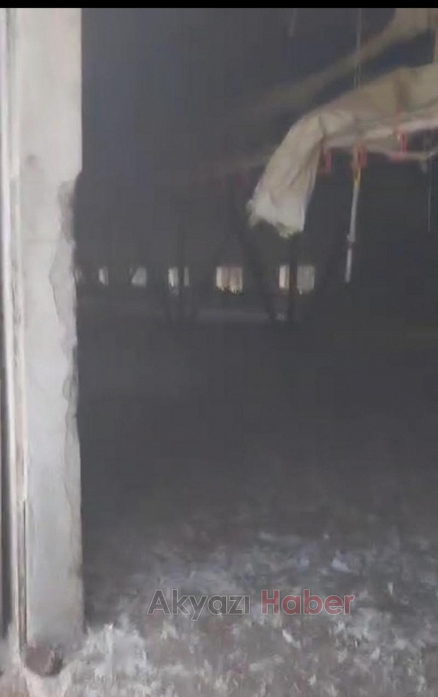 Süpren yolunda tavuk çiftliğinde yangın