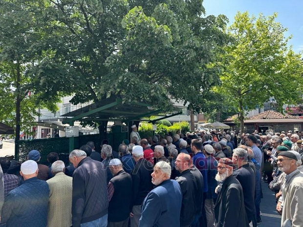 Yaver Şenyüz defnedildi.