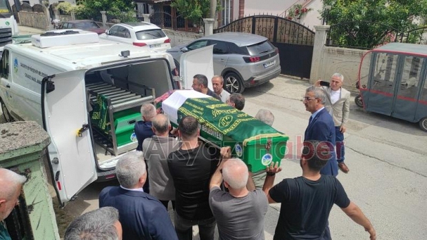 Akyazı'da yaşayan hatice ateş son yolculuğuna uğurlandı 