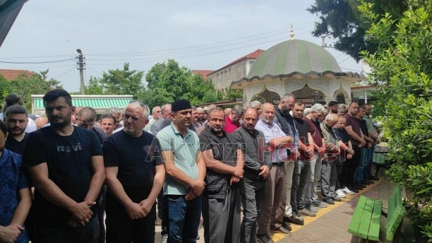 Akyazı'da yaşayan hatice ateş son yolculuğuna uğurlandı 