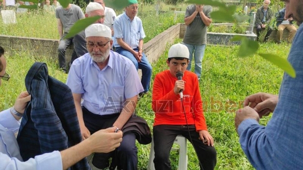 Akyazı'da yaşayan hatice ateş son yolculuğuna uğurlandı 