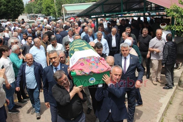 Akyazı'da yaşayan hatice ateş son yolculuğuna uğurlandı 