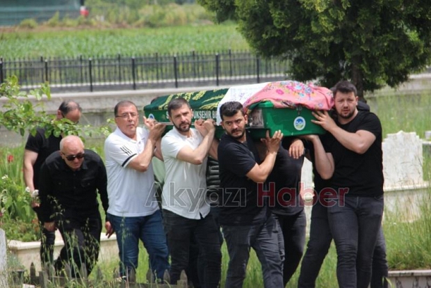 Akyazı'da yaşayan hatice ateş son yolculuğuna uğurlandı 