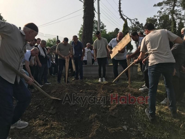 Ezzanettin Basınlı toprağa verildi
