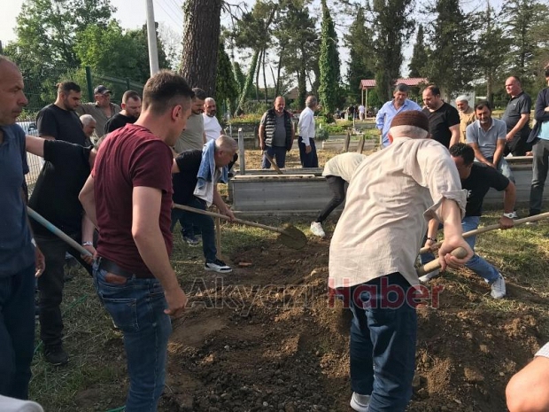 Ezzanettin Basınlı toprağa verildi