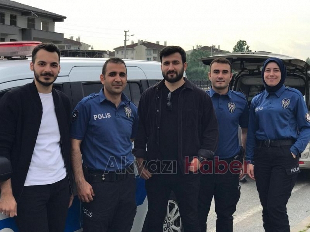 Akyazı'da üniversiteliler Filistin ve Doğu Türkistan için yürüdü