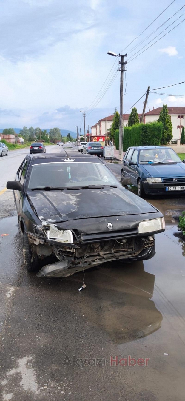 Ada Caddesi'nde maddi hasarlı kaza 