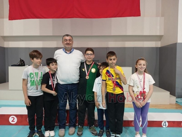 Akyazı'da Satranç Turnuvası Çekişmeli Geçti!
