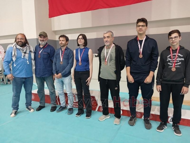 Akyazı'da Satranç Turnuvası Çekişmeli Geçti!