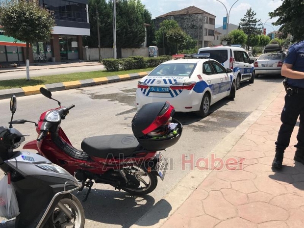 Akyazıda kaza anı kamerada