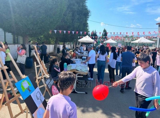 Akyazı Gençlik Derneği geleceğin iş insanları ile buluştu