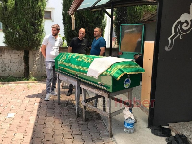 Zeki Yıldız Dualarla defnedildi