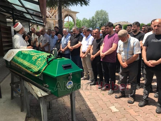 Zeki Yıldız Dualarla defnedildi