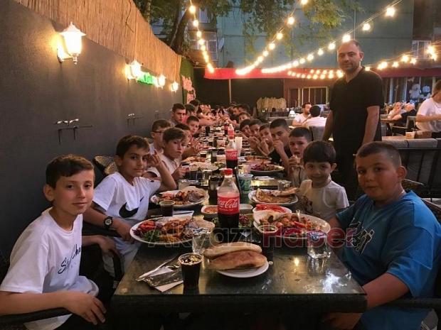 Yağcılarspor motivasyon yemeğinde bir araya geldi