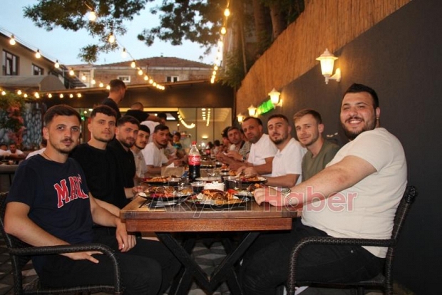 Yağcılarspor motivasyon yemeğinde bir araya geldi
