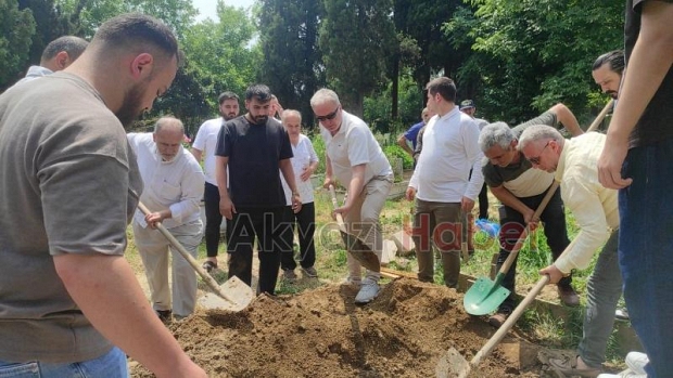 Gülinaz Avcı Defnedildi