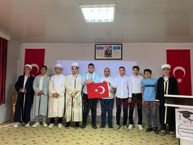 Akyazı Anadolu İmam Hatip Lisesi 44. Dönem Mezunlarını Uğurladı