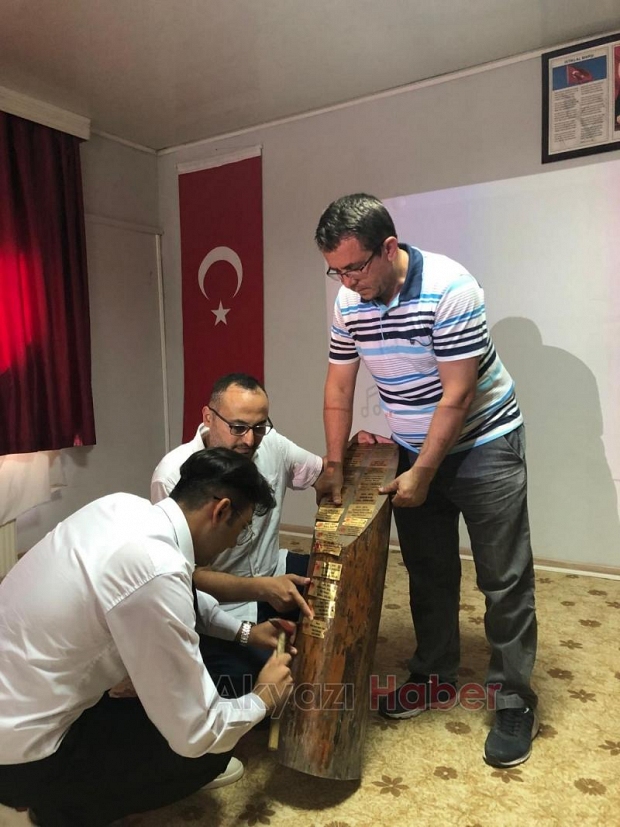 Akyazı Anadolu İmam Hatip Lisesi 44. Dönem Mezunlarını Uğurladı