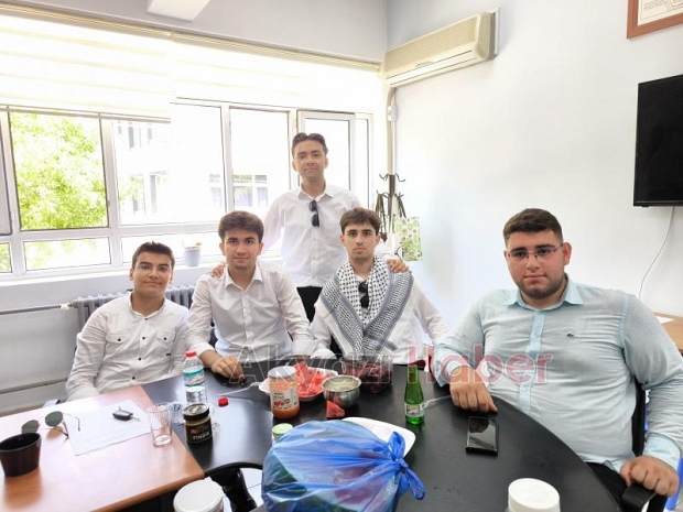 Akyazı Anadolu İmam Hatip Lisesi 44. Dönem Mezunlarını Uğurladı