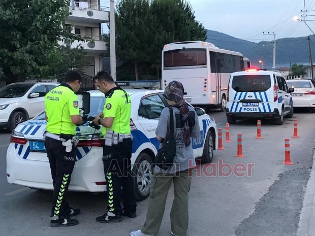 Cadde'de Seyir halindeki motosikletten düşerek yaralandı