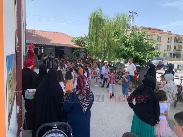 Muhtardan karne gününde renkli sürpriz