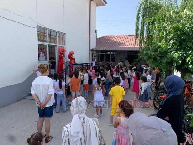 Muhtardan karne gününde renkli sürpriz