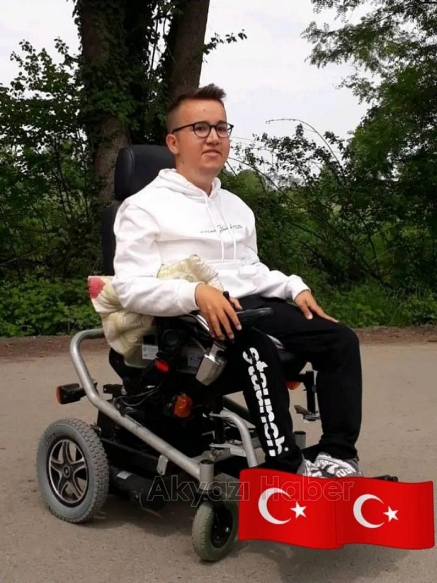 Amcasının oğlunun Atla Gel İsteğine gerçekten atla geldi