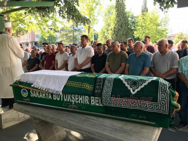 Necati Özen Defnedildi