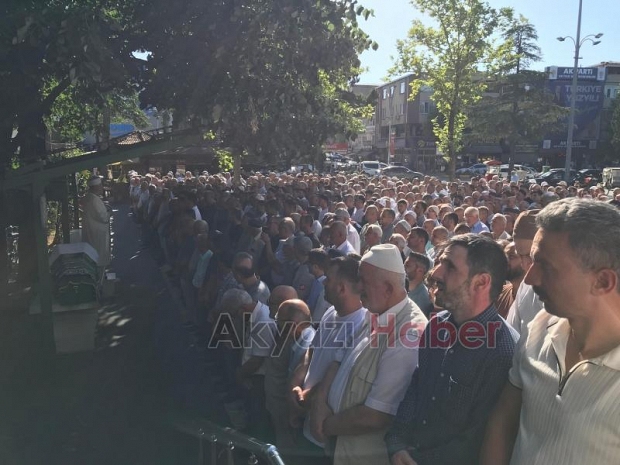 Necati Özen Defnedildi