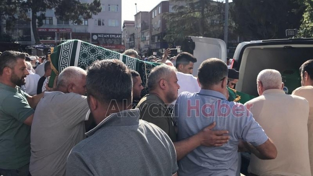 Necati Özen Defnedildi