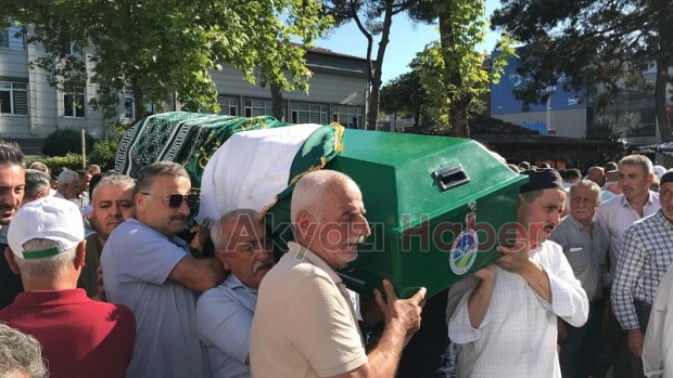 Necati Özen Defnedildi