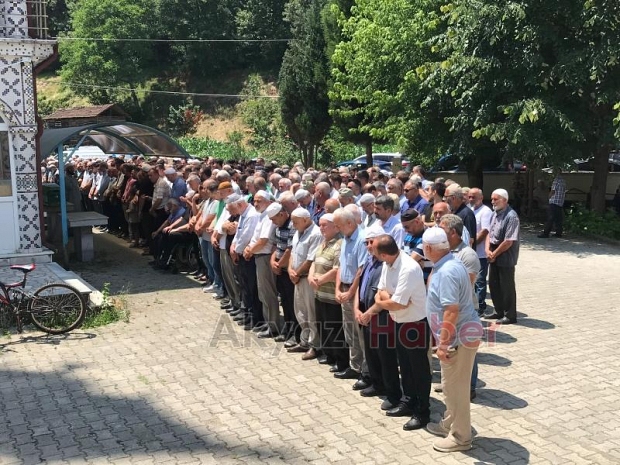 Hilmi Akman Defnedildi