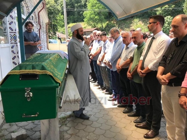 Hilmi Akman Defnedildi